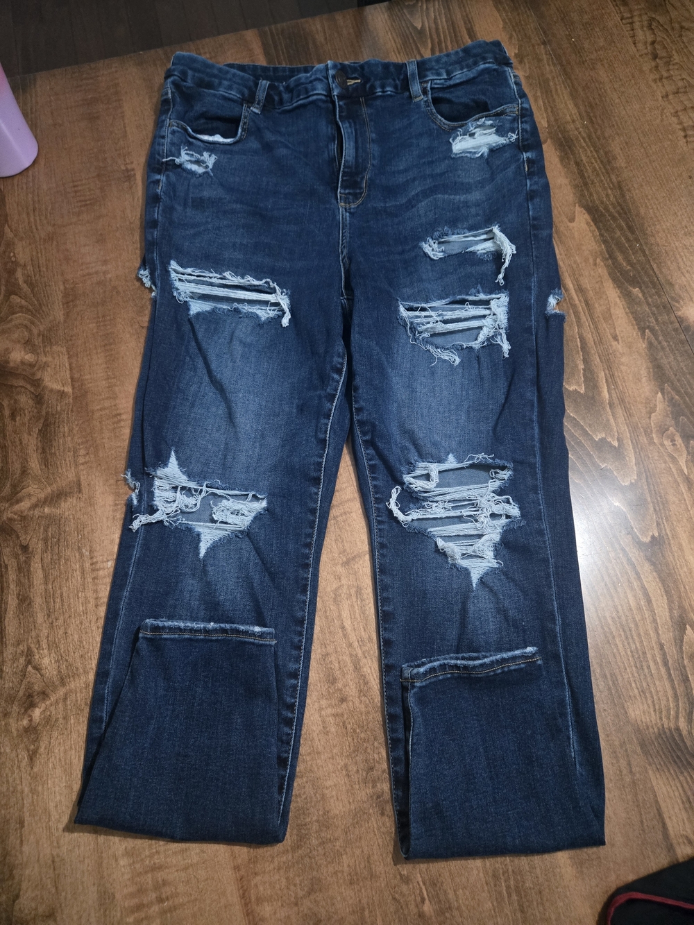 American Eagle Curvy Hi Rise Jegging With Intentional Distressing